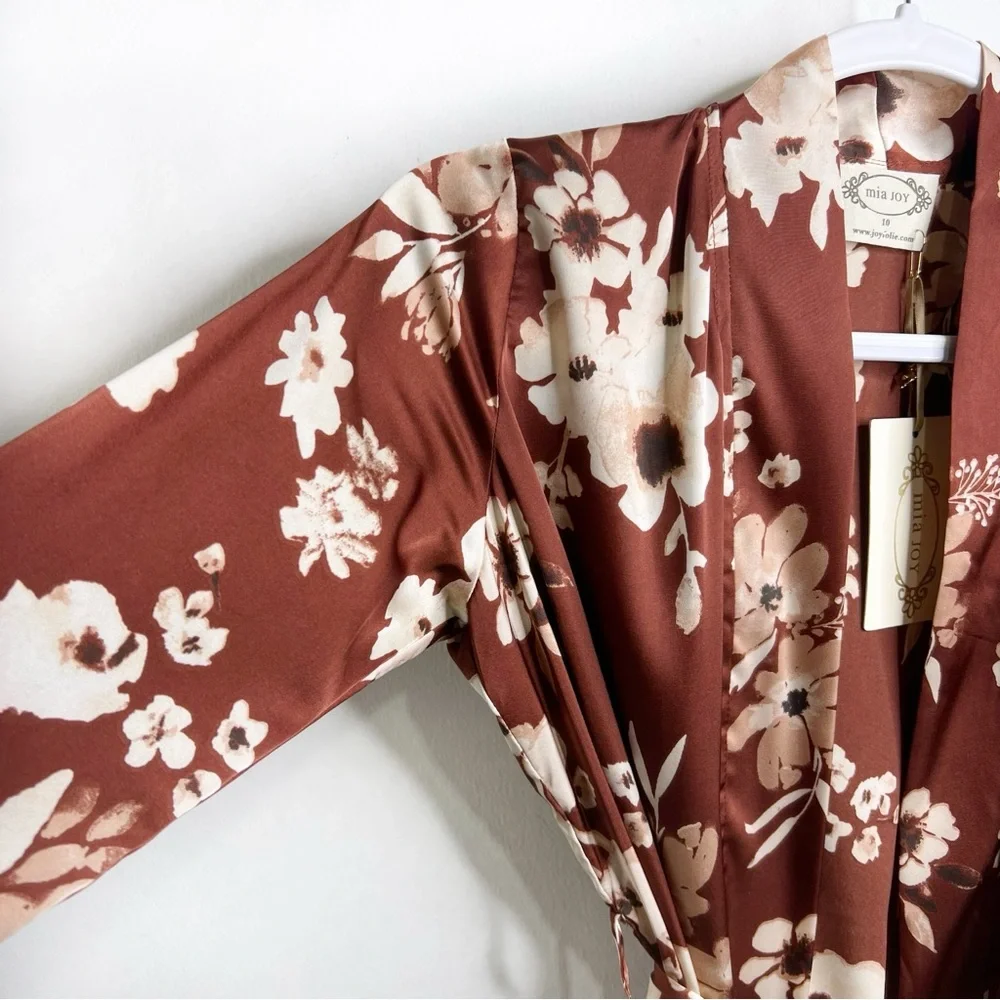 Joyfolie Mia Joy Pomona Satin Duster Robe in Rust Floral NWT Size 10